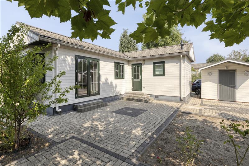 Huis Vijverweg 1 068 in Schijndel