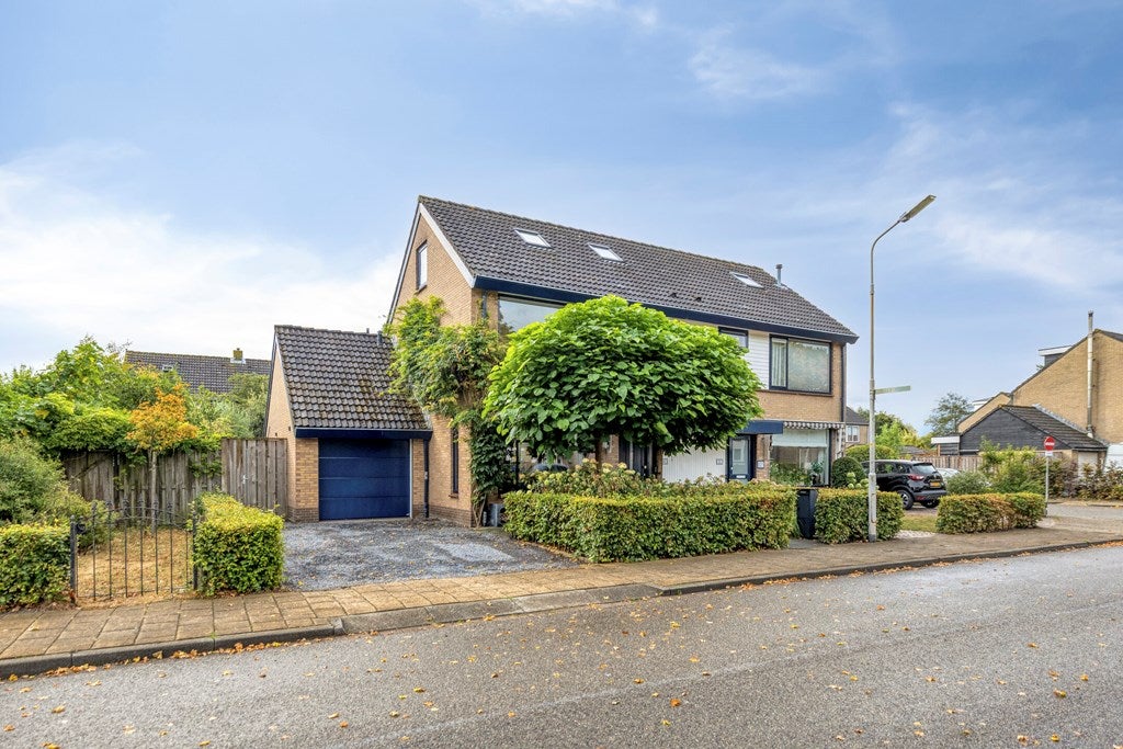 Huis Julianastraat 29 in Burgh-Haamstede