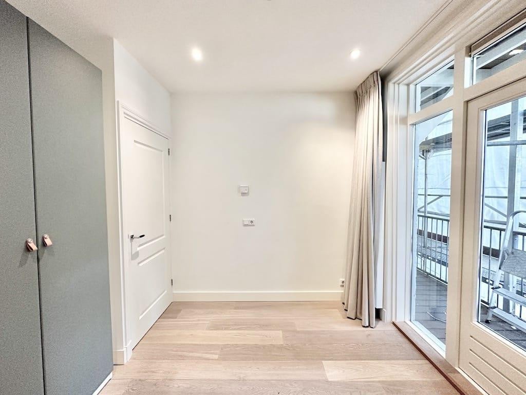 Woning te huur: Van der Hoopstraat, Amsterdam