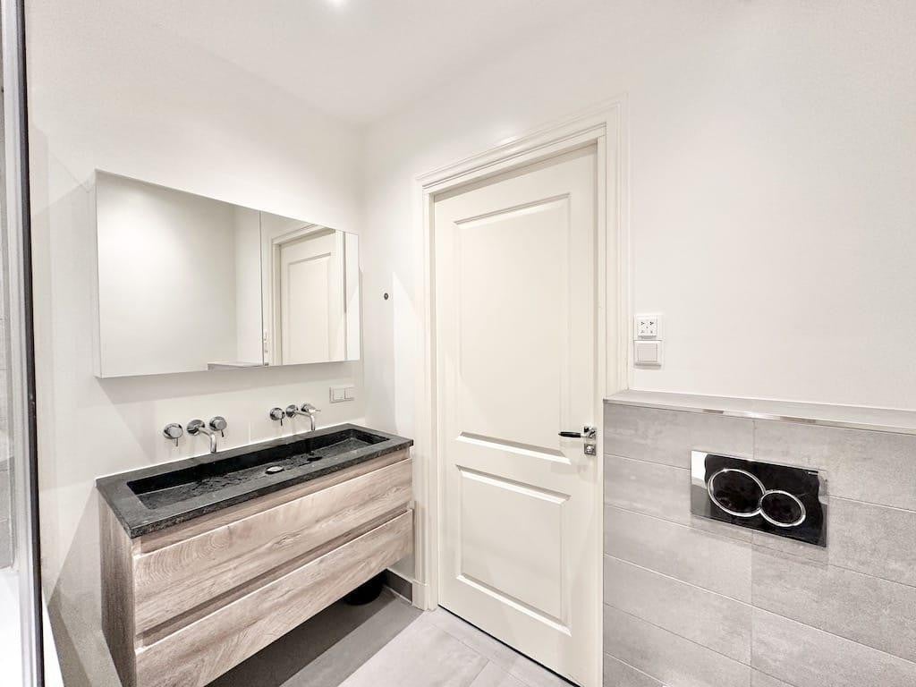 Woning te huur: Van der Hoopstraat, Amsterdam