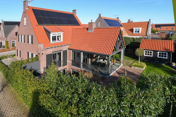 Huis Lobbenhoeve 4 in Helmond