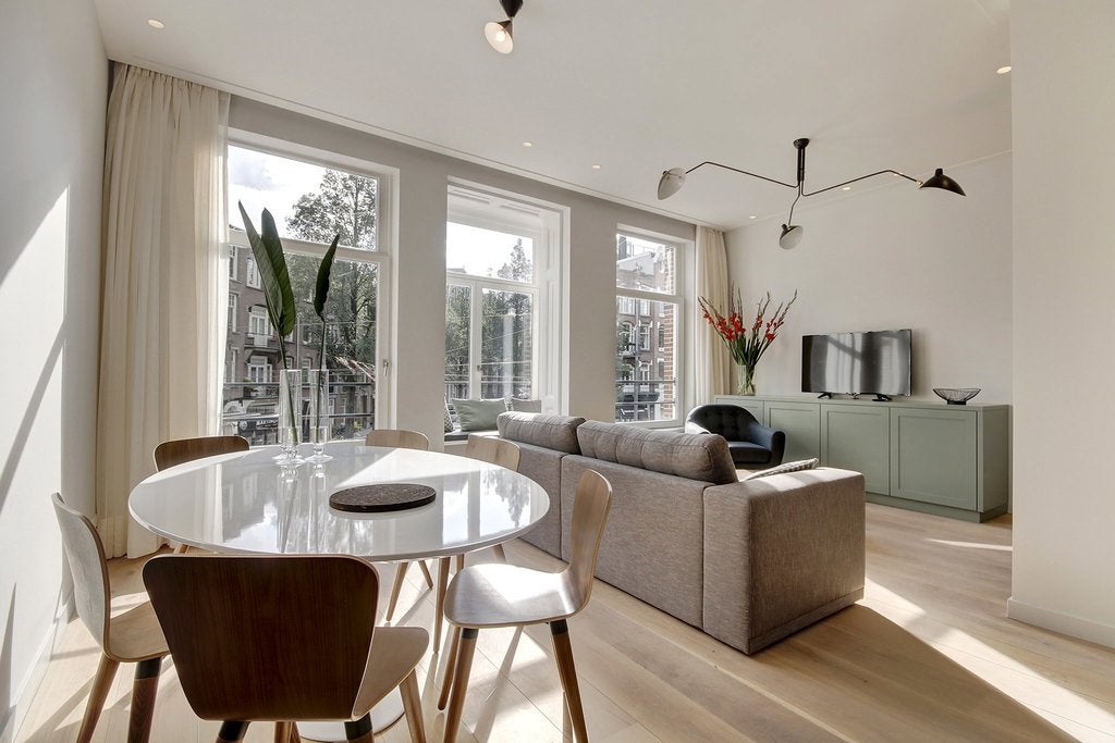 Flat Van Baerlestraat 116 2
