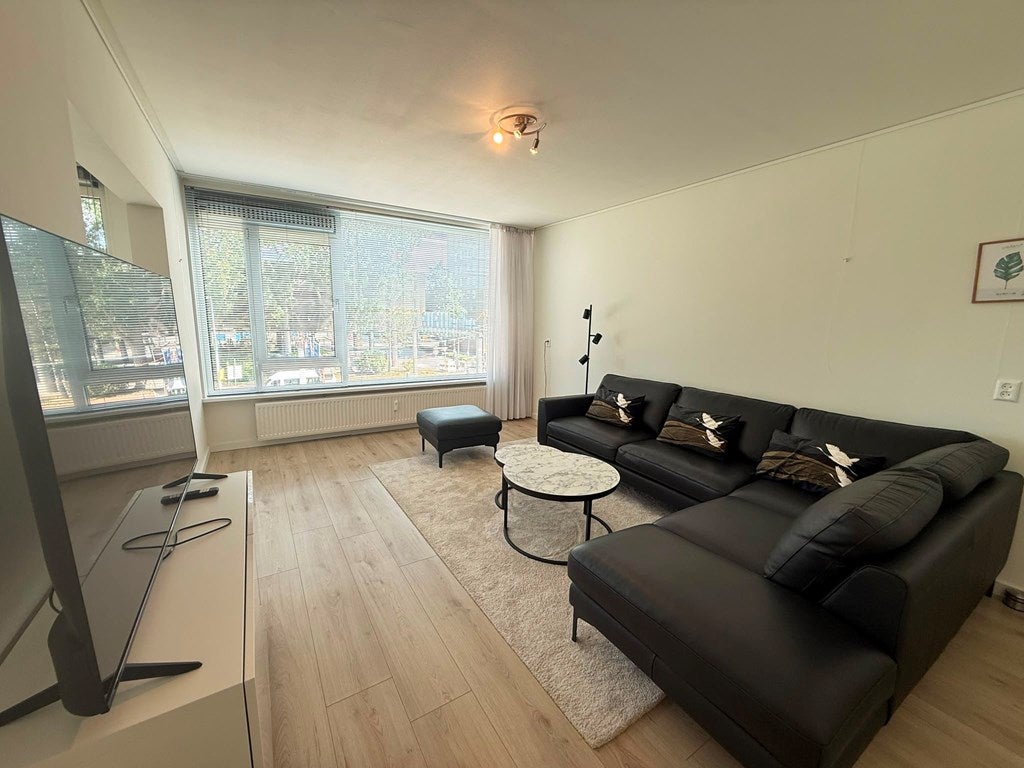 Woning te huur: Mr. F.A. van Hallweg, Amstelveen