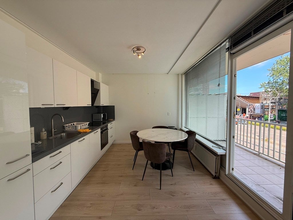 Woning te huur: Mr. F.A. van Hallweg, Amstelveen