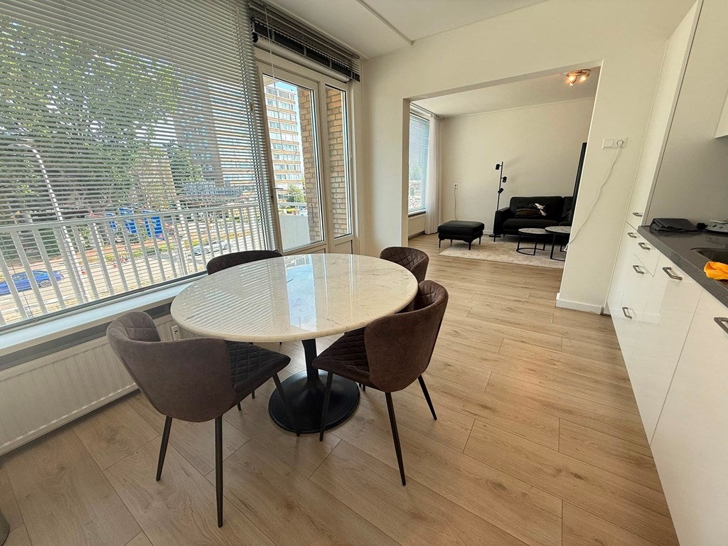 Woning te huur: Mr. F.A. van Hallweg, Amstelveen