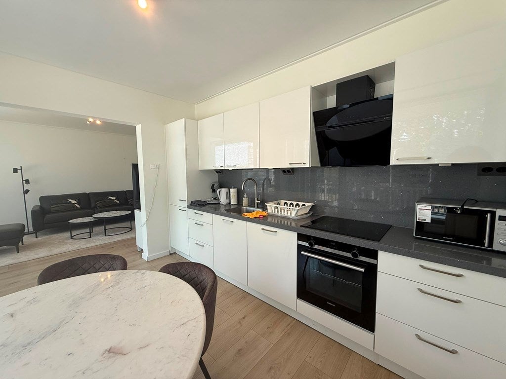 Woning te huur: Mr. F.A. van Hallweg, Amstelveen
