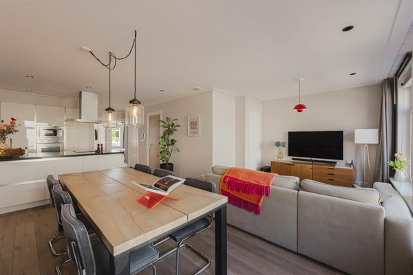 Appartement De Clercqstraat 45 1 in Amsterdam