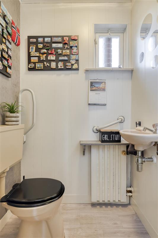 Hoekwoning te koop: Hertogstraat 12, Molenhoek