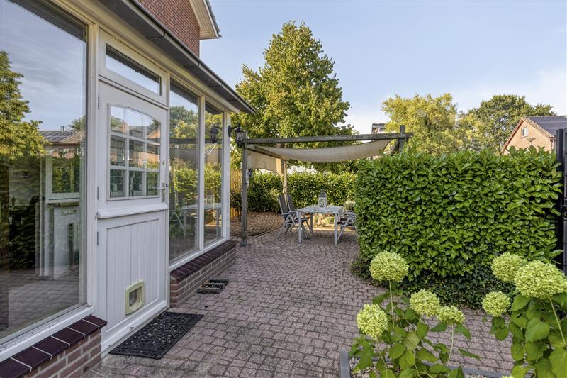 Hoekwoning te koop: Hertogstraat 12, Molenhoek
