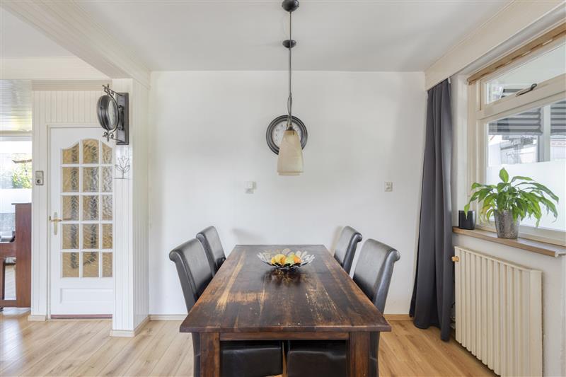 Hoekwoning te koop: Hertogstraat 12, Molenhoek