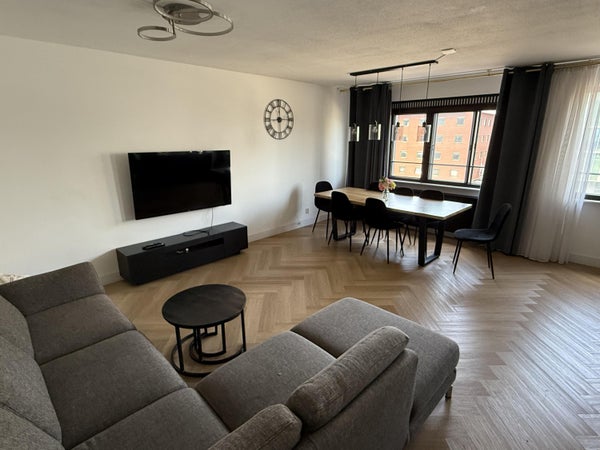 Flat Zuidplein in Rotterdam