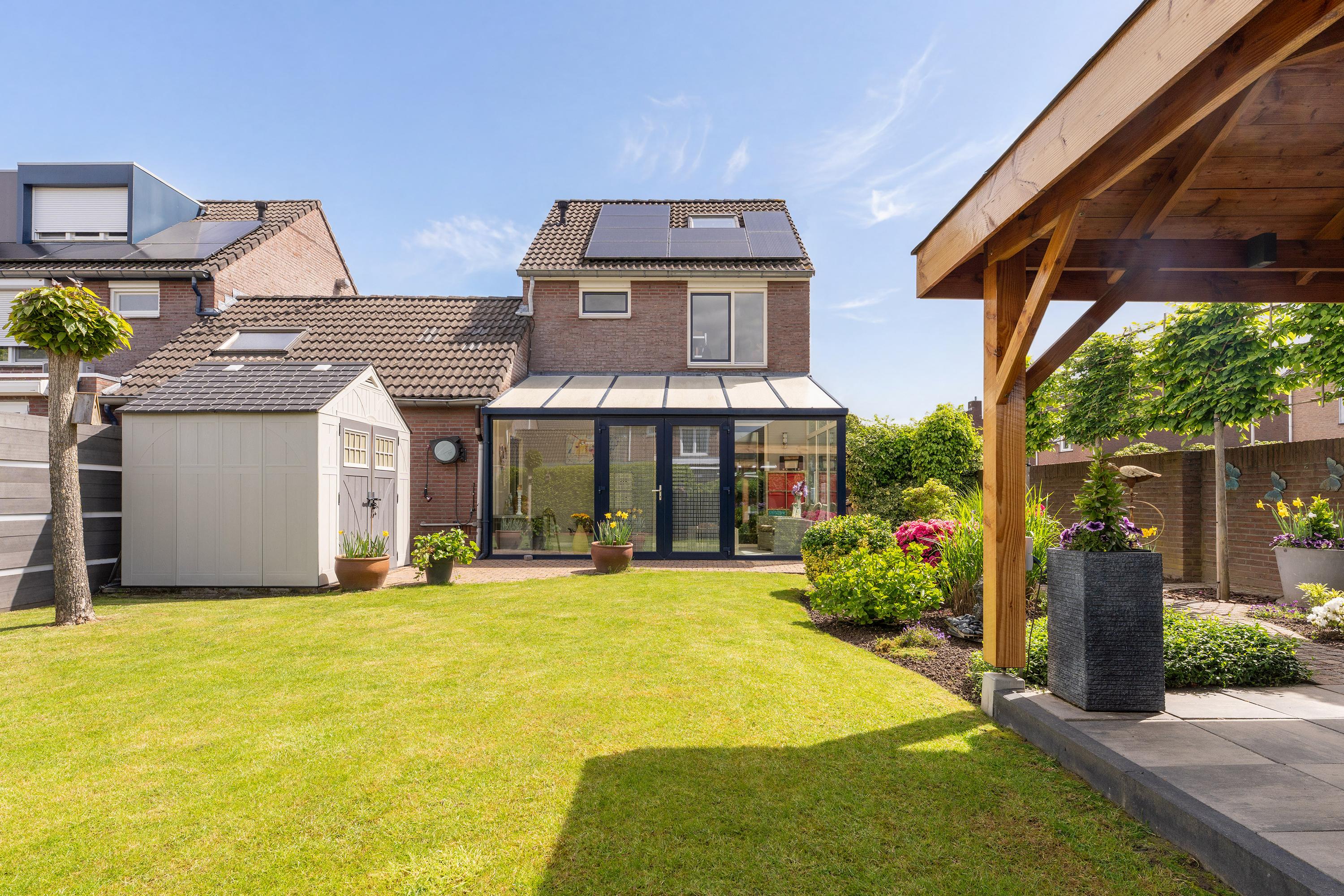 Hoekwoning te koop: Roggehof 16, Heerlen
