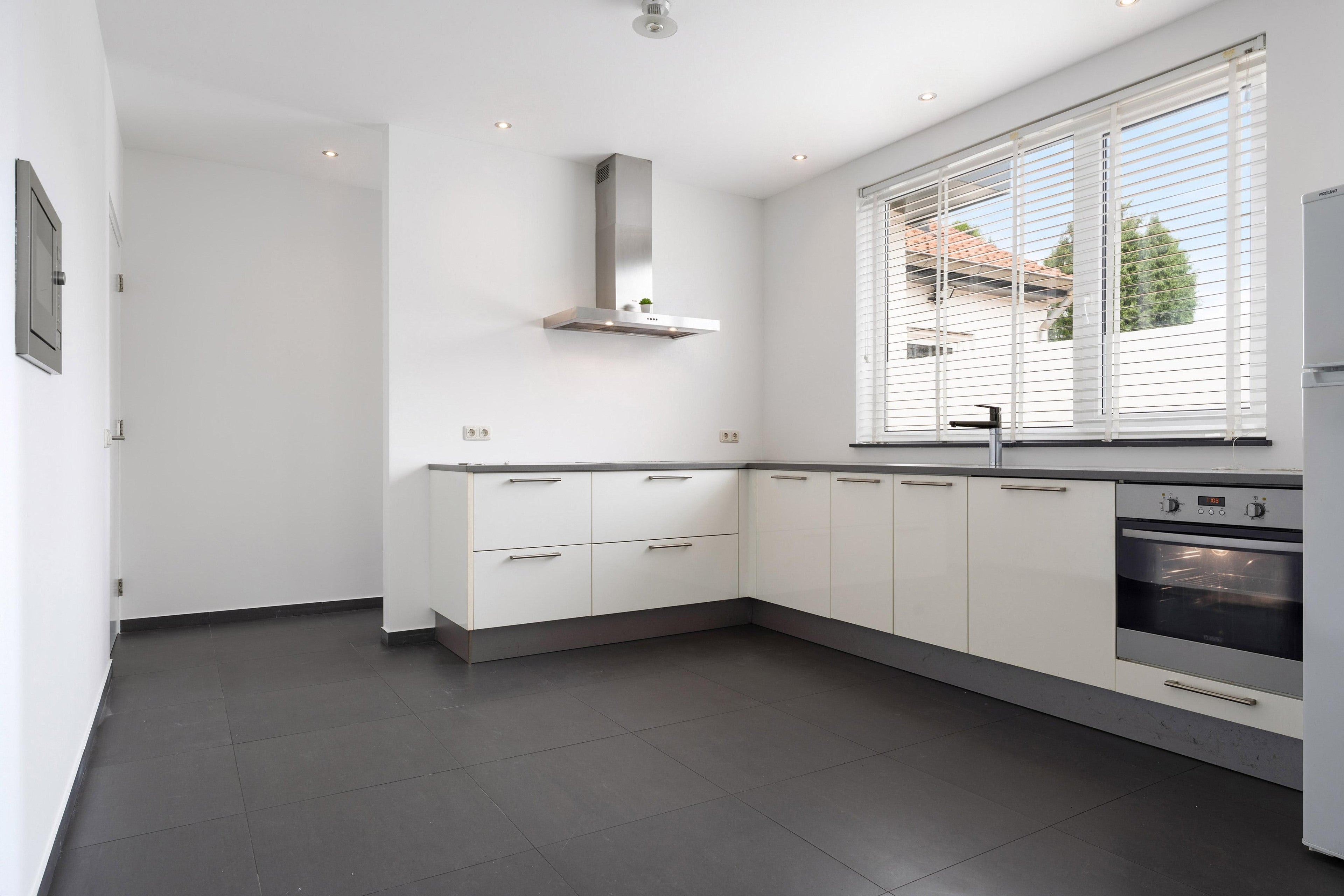 Twee-onder-één-kap te koop: Heinsbergerstraat 15, Stein