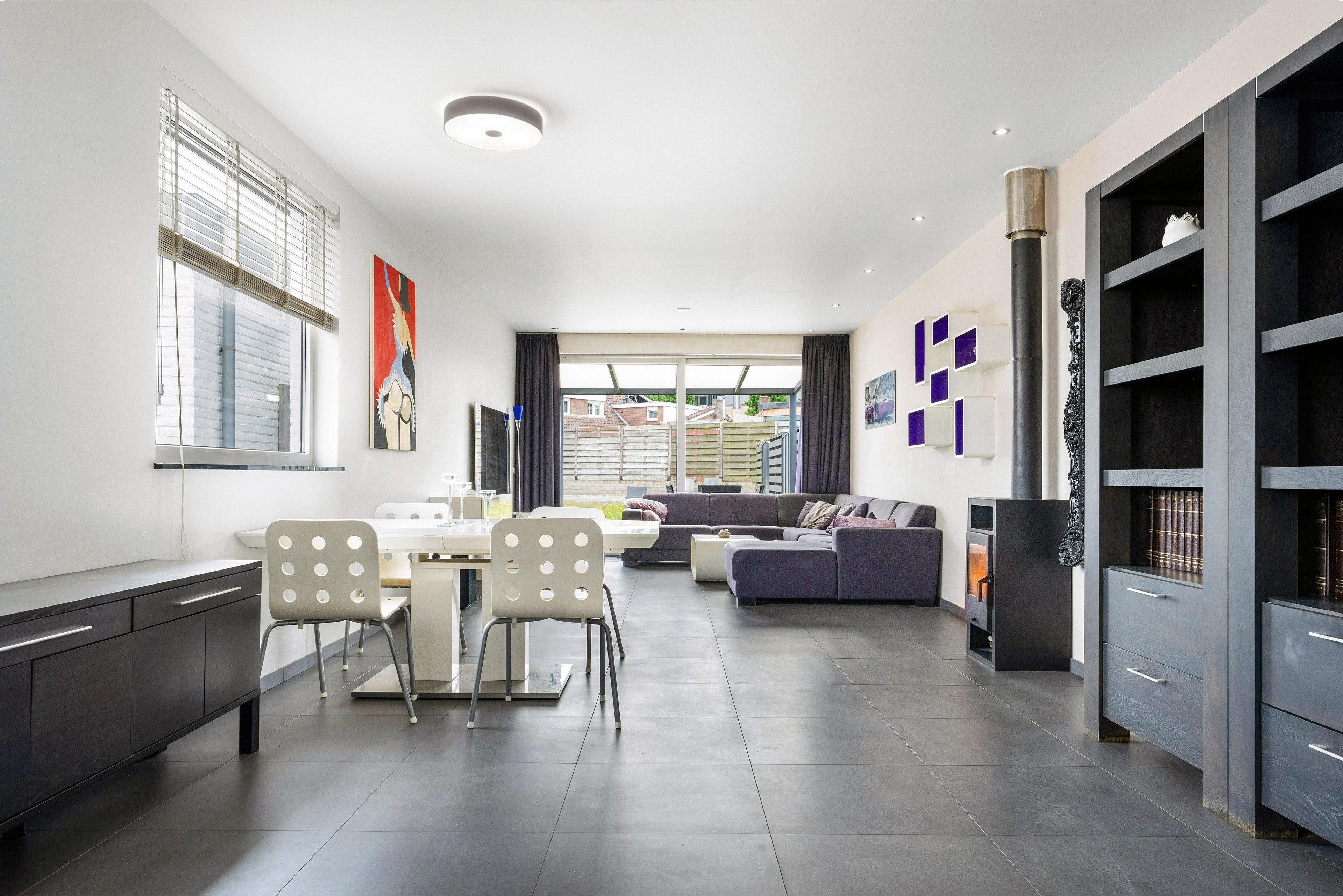 Twee-onder-één-kap te koop: Heinsbergerstraat 15, Stein