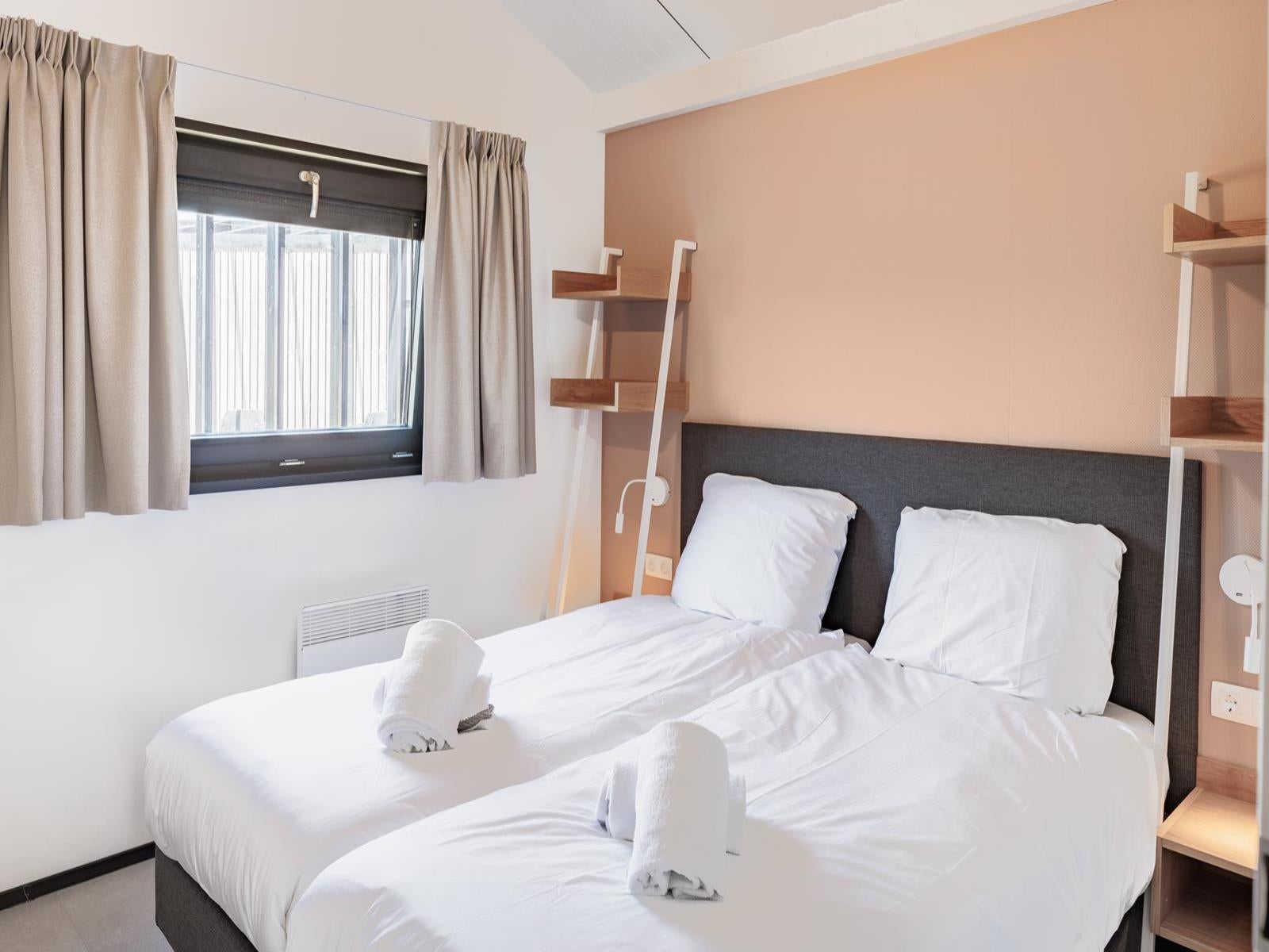Vrijstaande woning te koop: Buitengronden 7-132, Zwartewaal