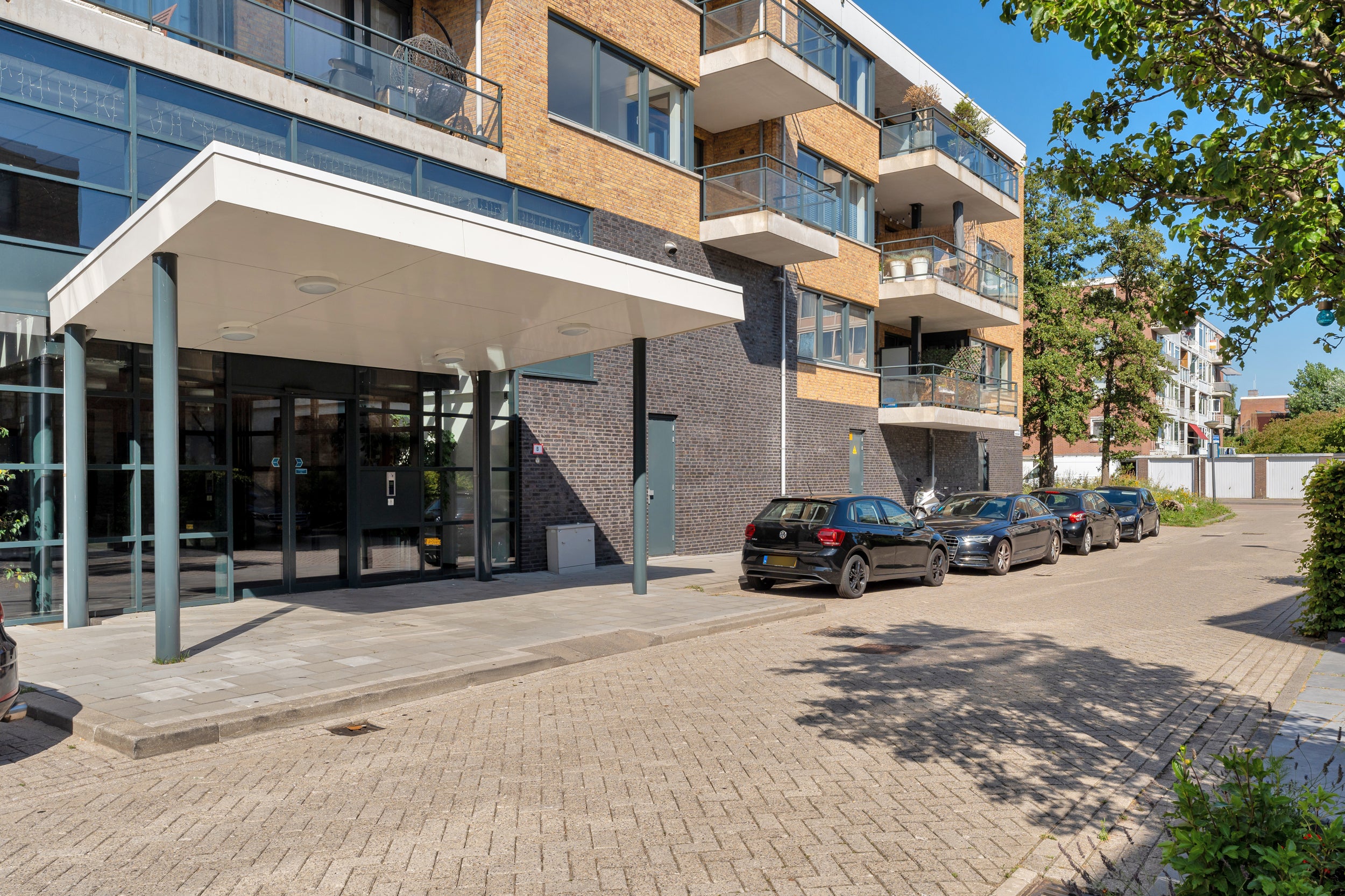 Appartement te koop: Hugo de Vriesstraat 93, Vlaardingen