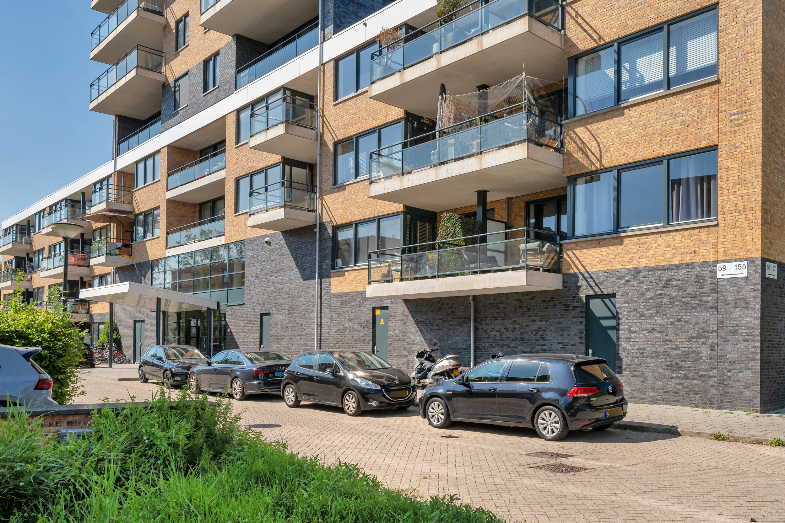 Appartement te koop: Hugo de Vriesstraat 93, Vlaardingen