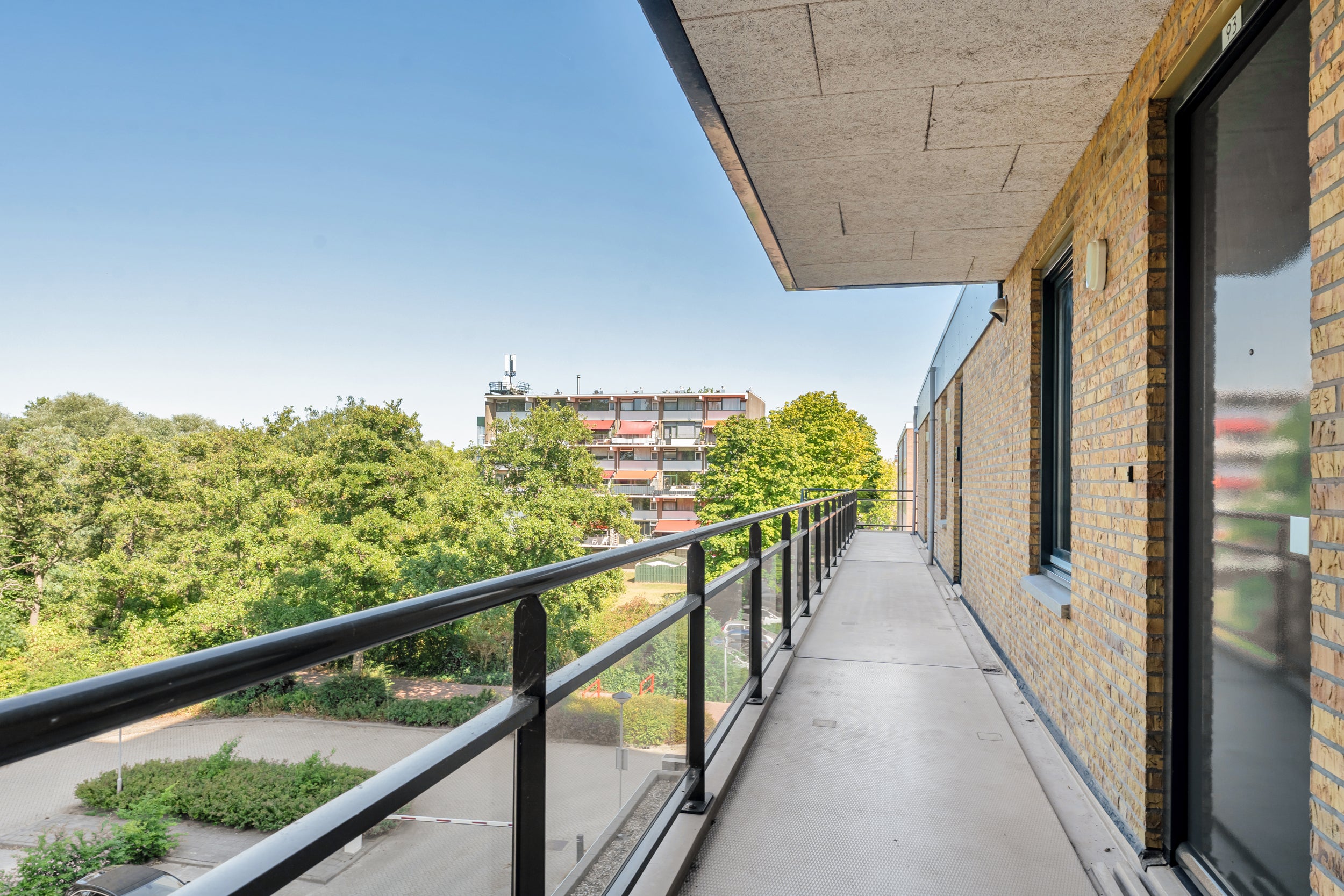 Appartement te koop: Hugo de Vriesstraat 93, Vlaardingen