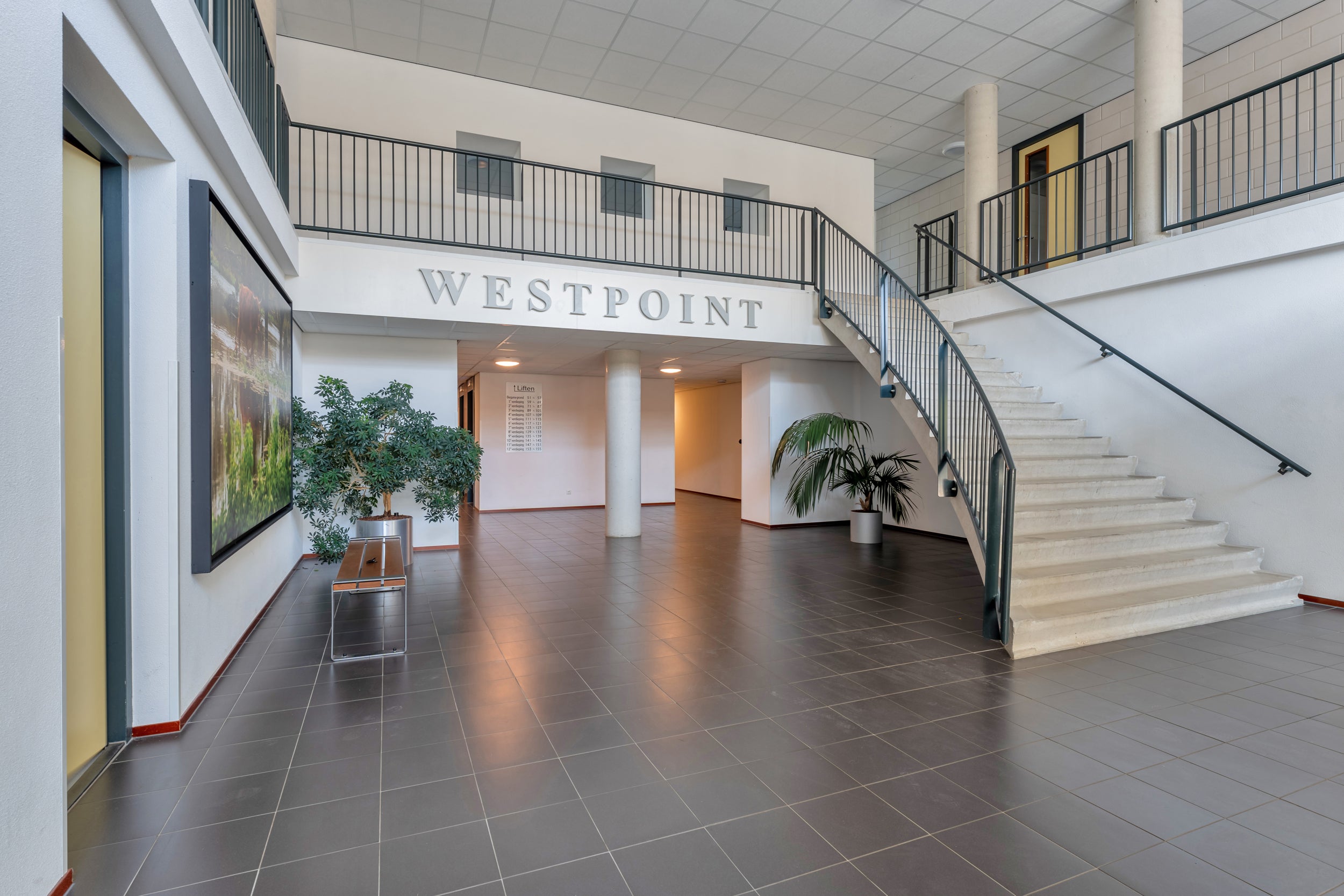 Appartement te koop: Hugo de Vriesstraat 93, Vlaardingen