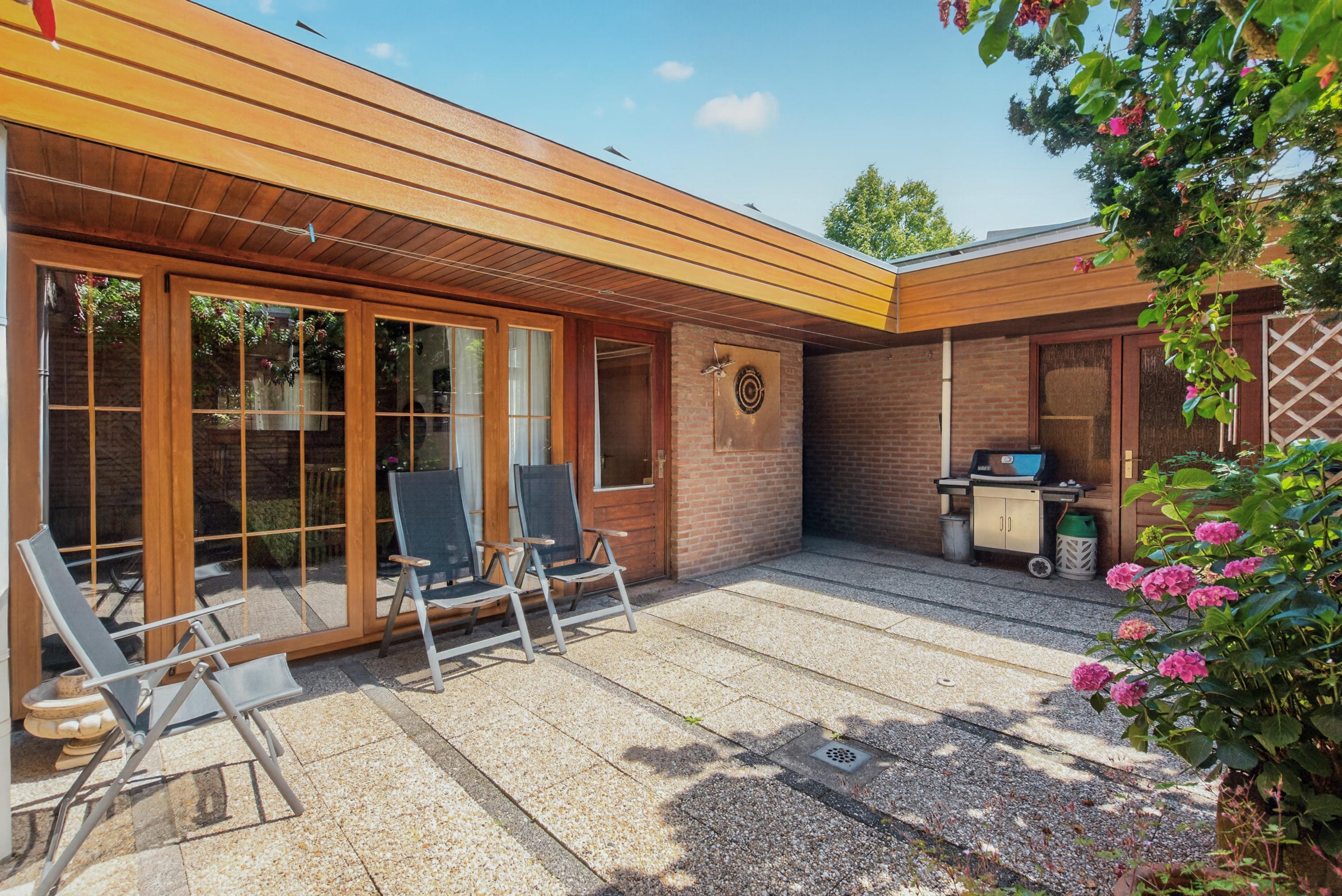 Hoekwoning te koop: Willem De Bruynstraat 10, Eindhoven