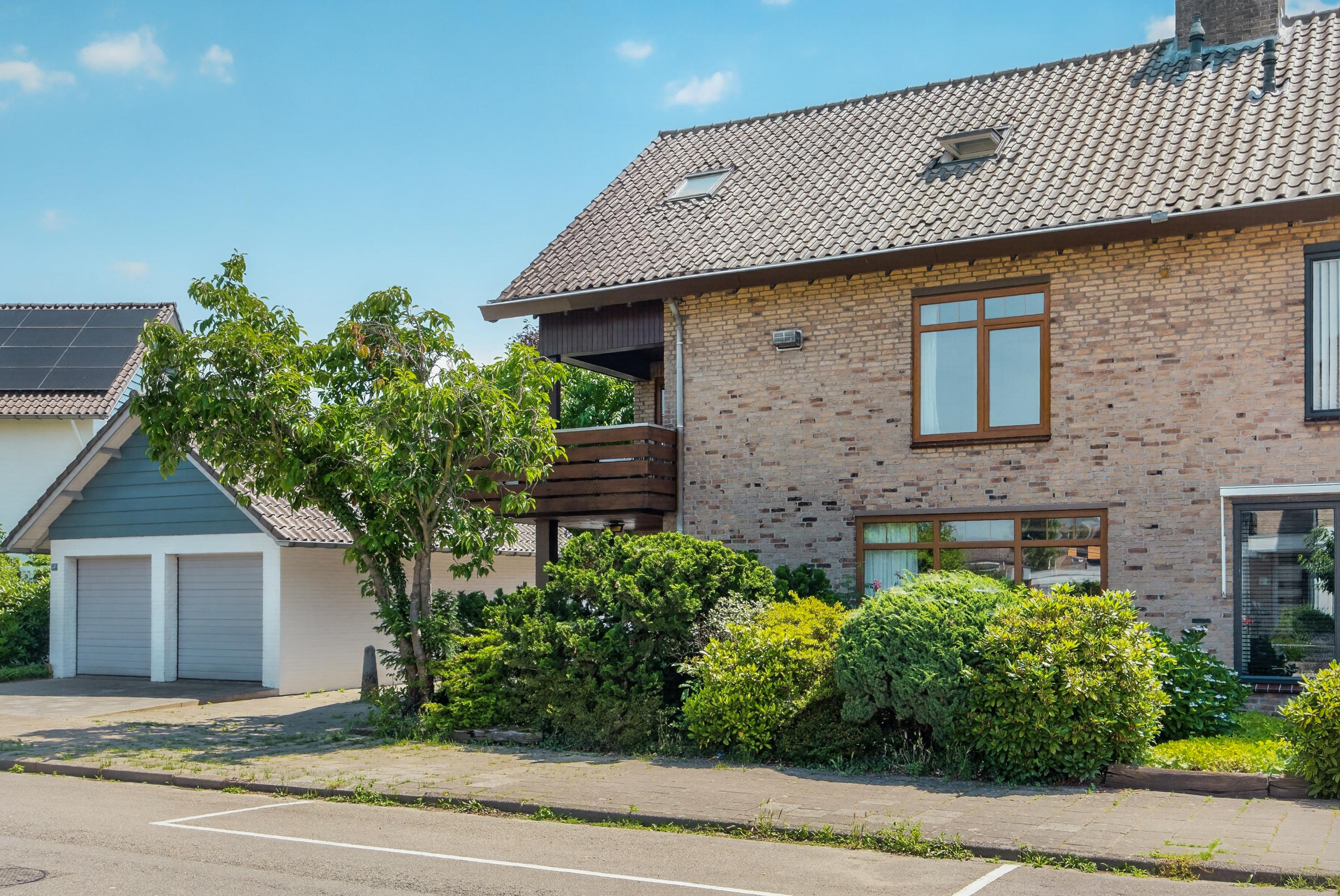 Hoekwoning te koop: Willem De Bruynstraat 10, Eindhoven