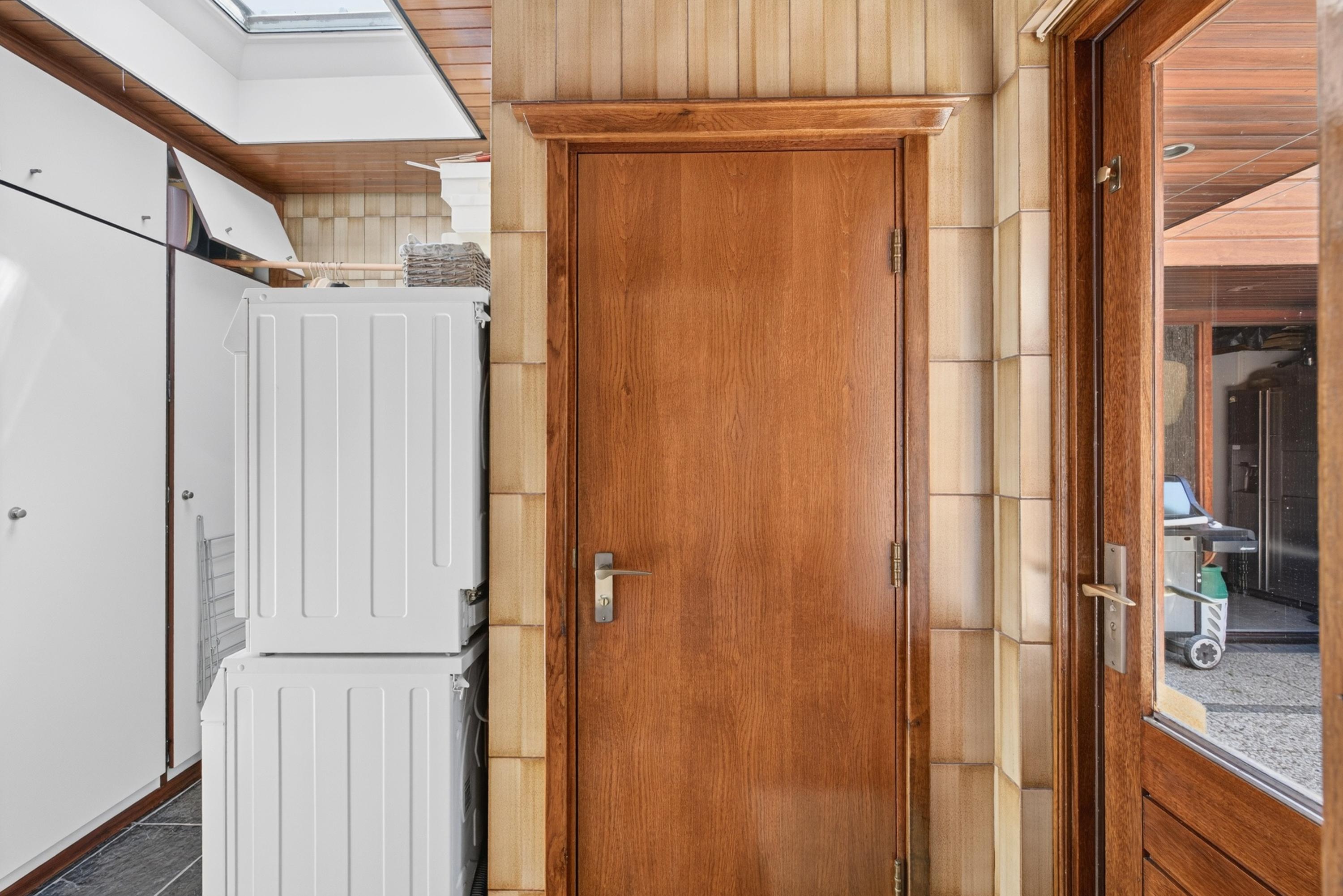 Hoekwoning te koop: Willem De Bruynstraat 10, Eindhoven