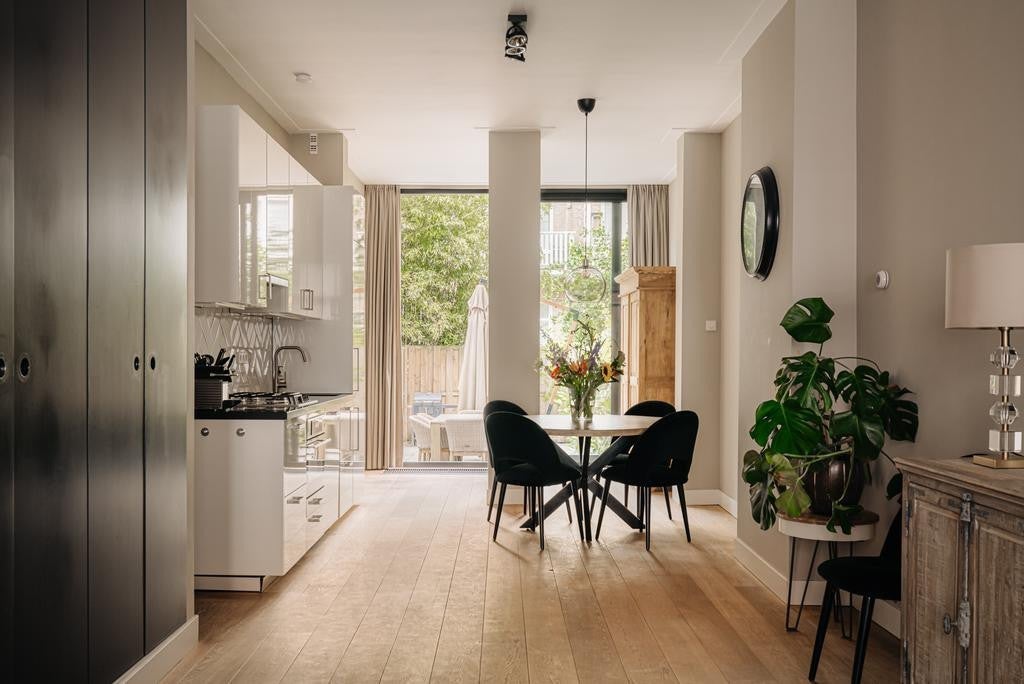 Flat Derde Helmersstraat 74 H