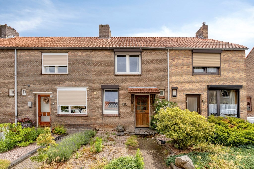 Huis Van Goudoeverstraat 39 in Geleen