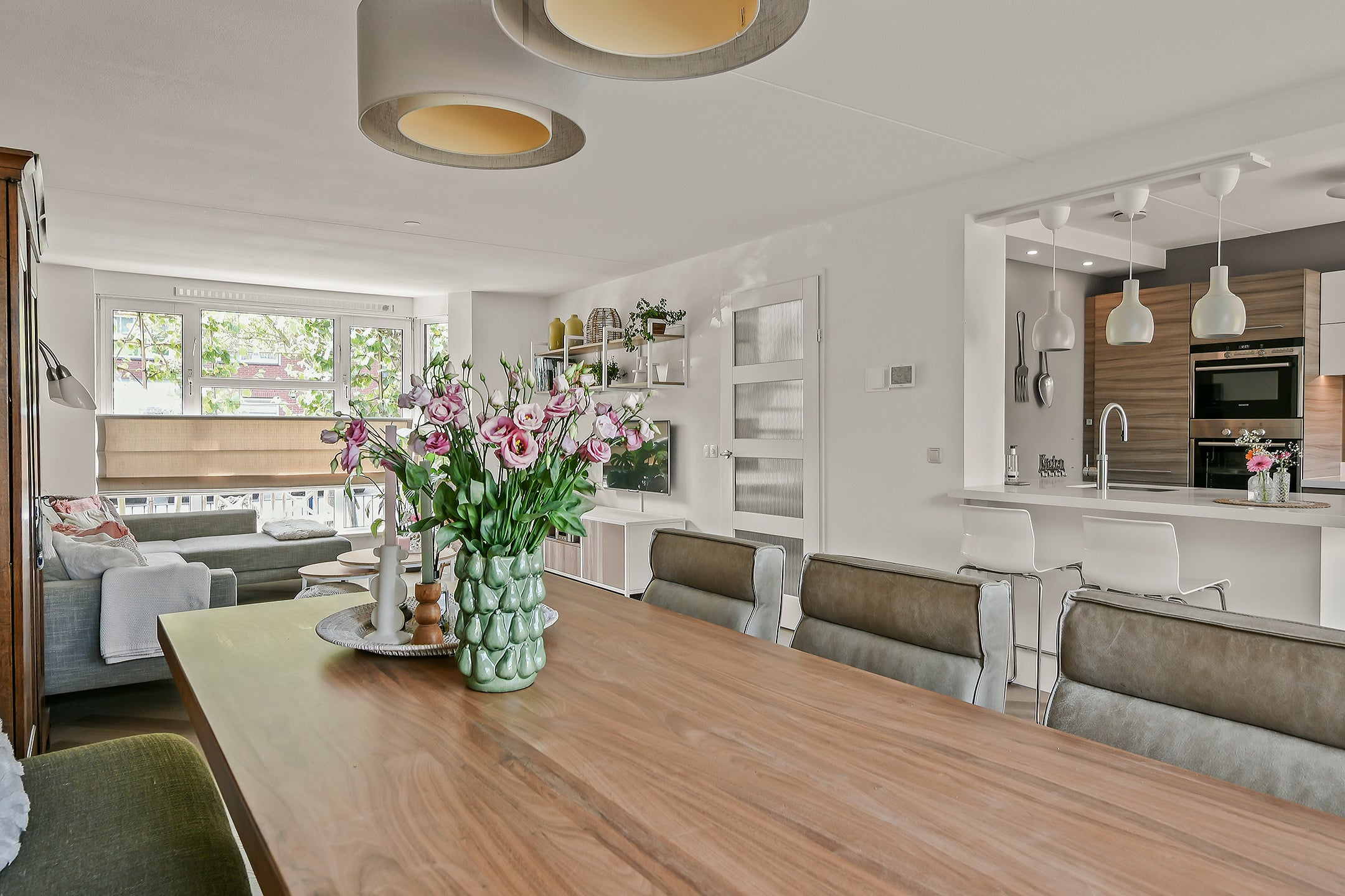 Tussenwoning te koop: Rodelindalaan 65, Nieuw-Vennep