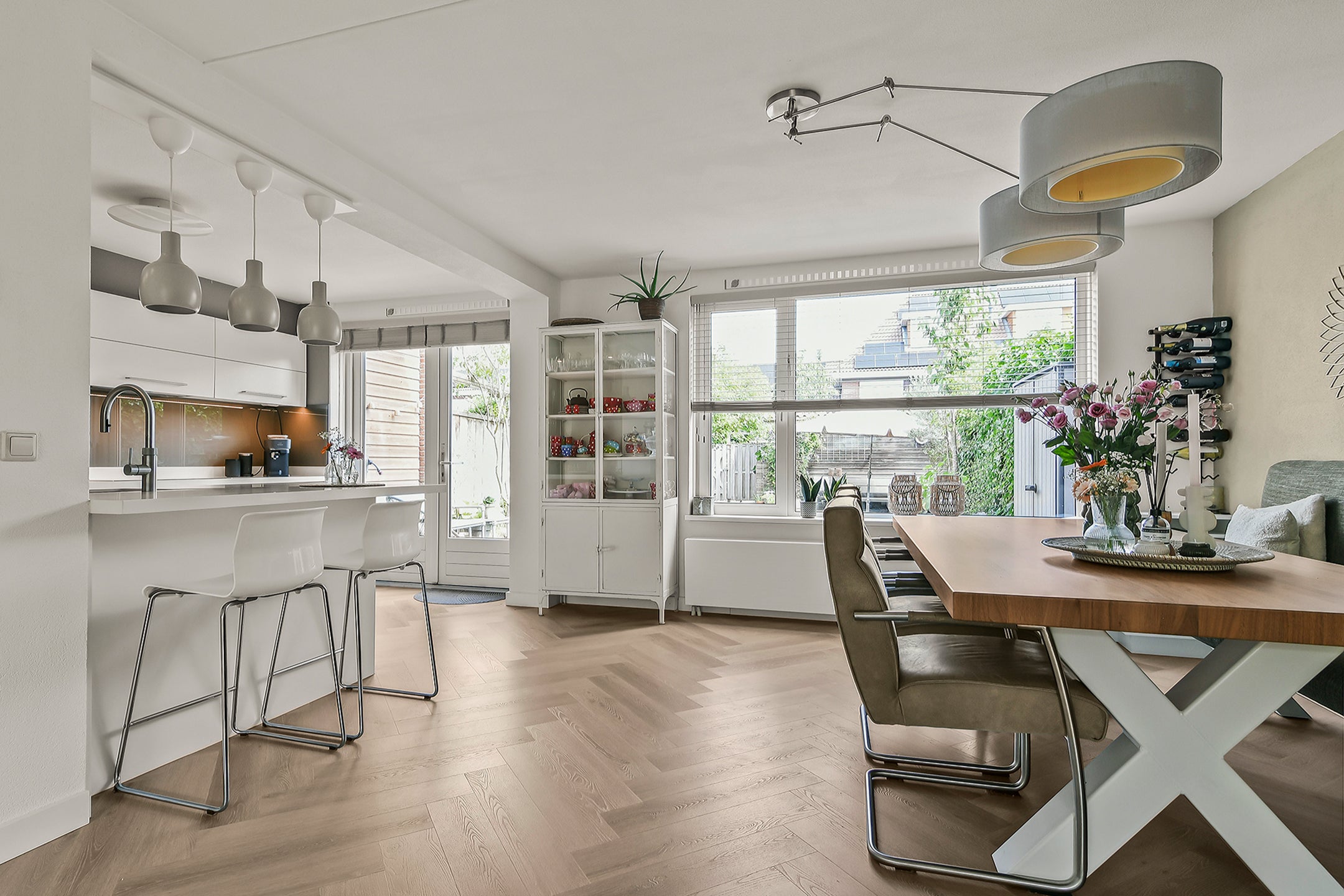 Tussenwoning te koop: Rodelindalaan 65, Nieuw-Vennep