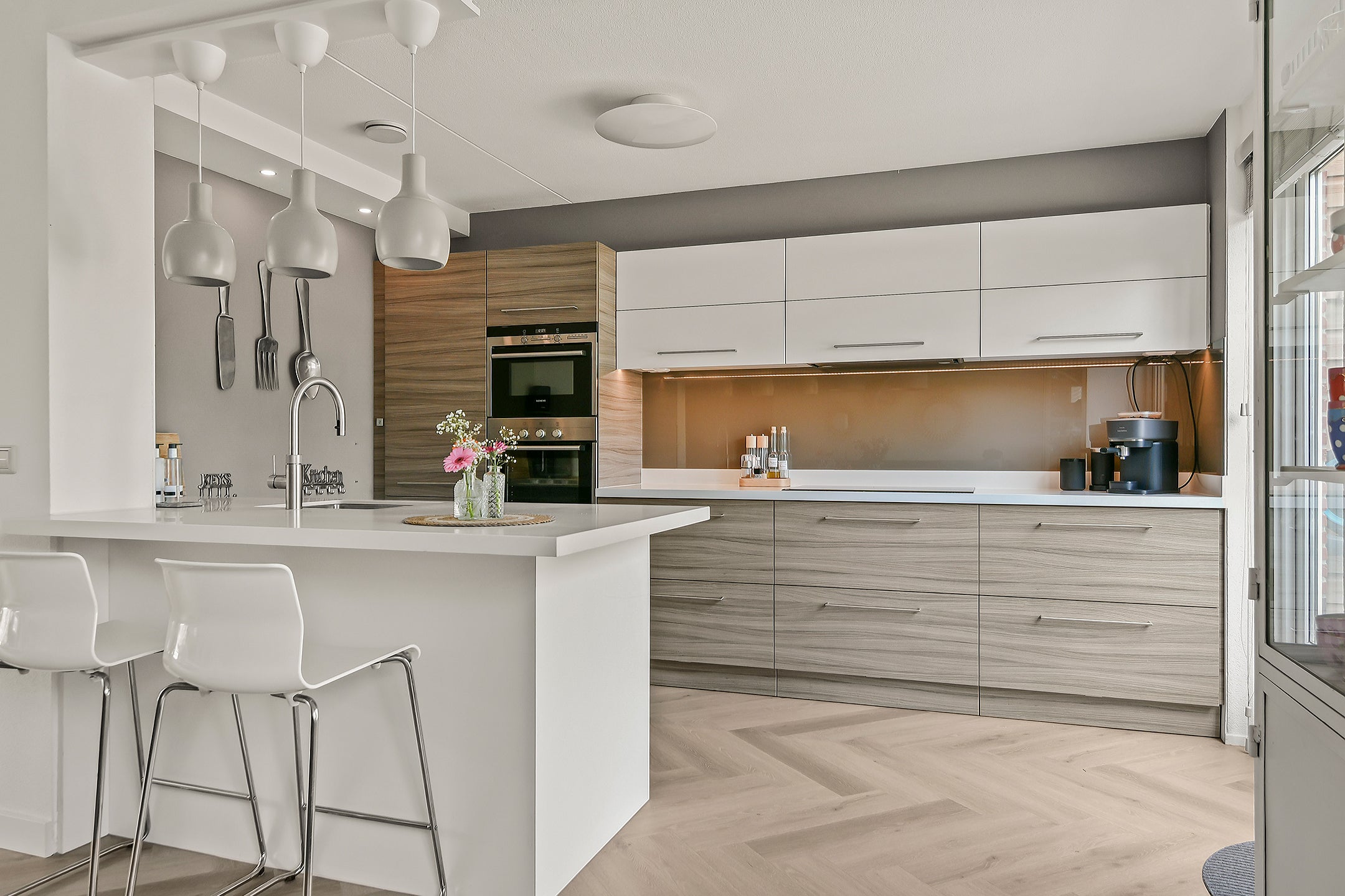Tussenwoning te koop: Rodelindalaan 65, Nieuw-Vennep