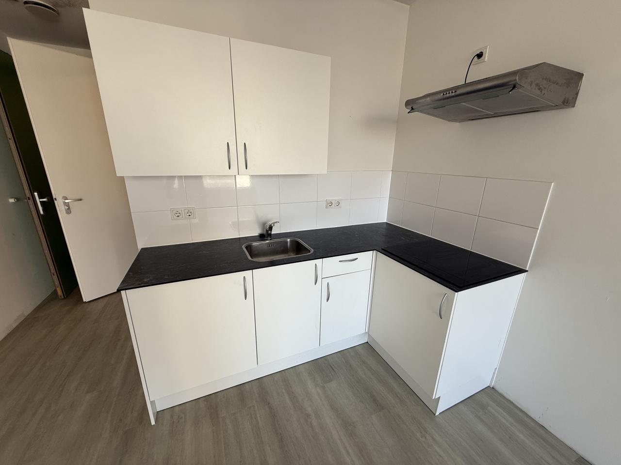 Studio te huur: August Allebéplein 122, Amsterdam