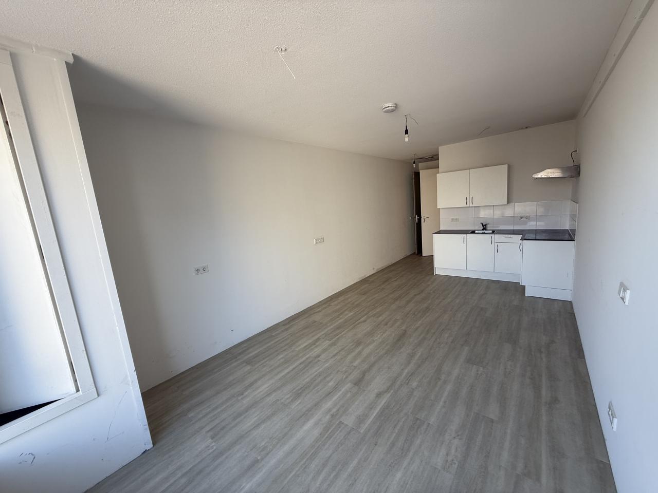 Studio te huur: August Allebéplein 122, Amsterdam