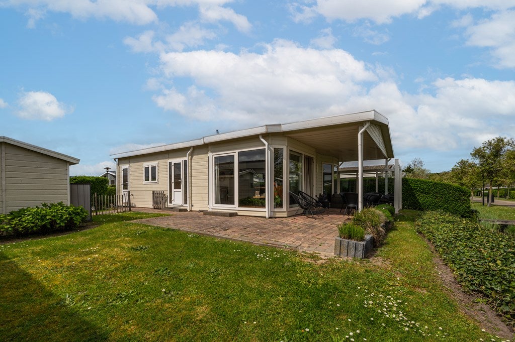 Huis Schoneveld 1 G 141 in Breskens