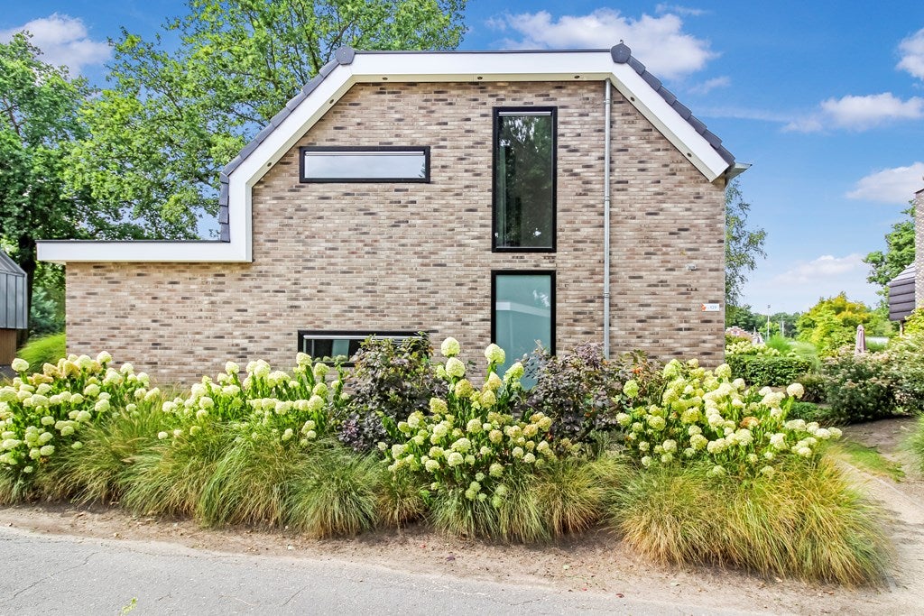 Vrijstaande woning te koop: Spijkweg 15-129, Biddinghuizen