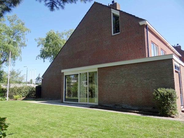 Huis Emmalaan in Haren Gn