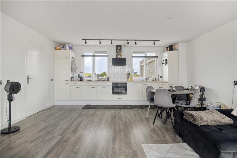 Appartement te koop: Saffraanplein 24, Almere