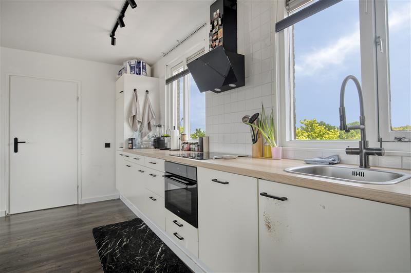 Appartement te koop: Saffraanplein 24, Almere
