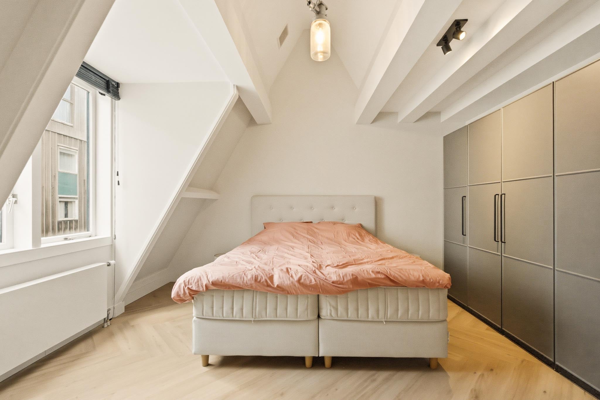Appartement te huur: Nieuwe Nieuwstraat 18E, Amsterdam