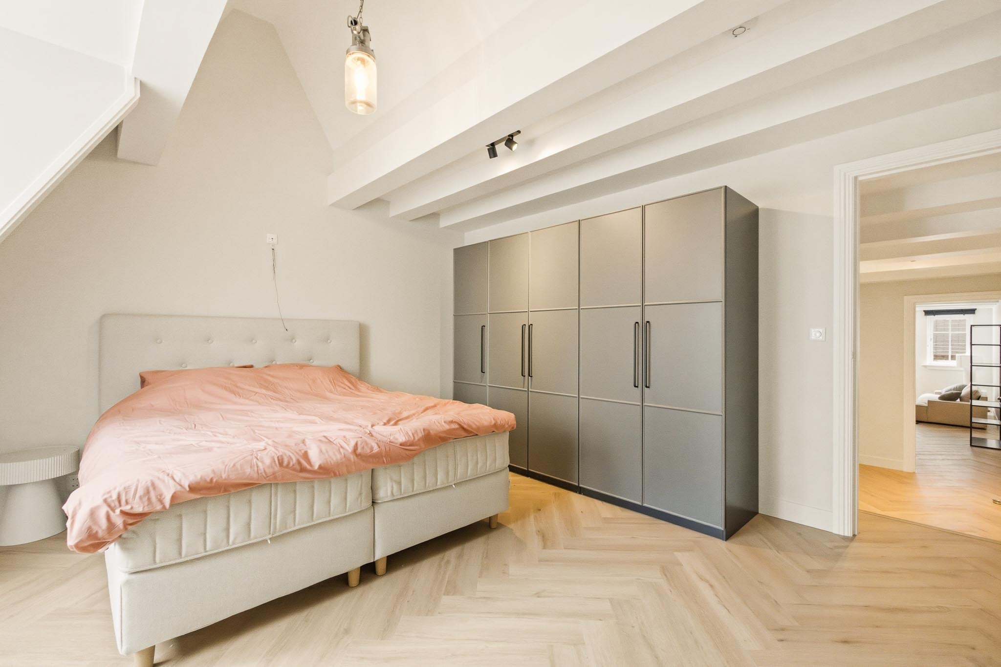 Appartement te huur: Nieuwe Nieuwstraat 18E, Amsterdam