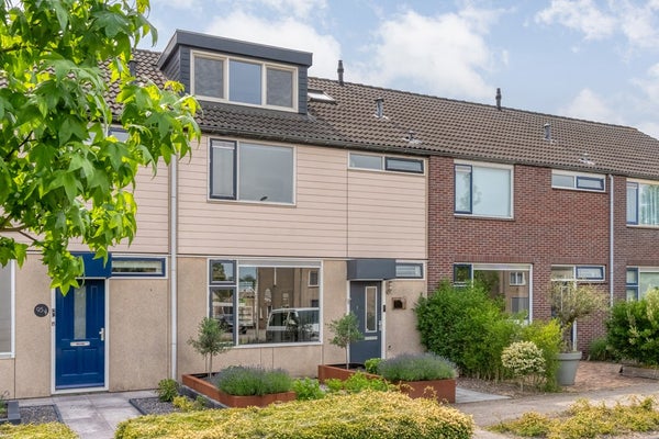 Kon.Julianalaan 97 in Nieuwleusen