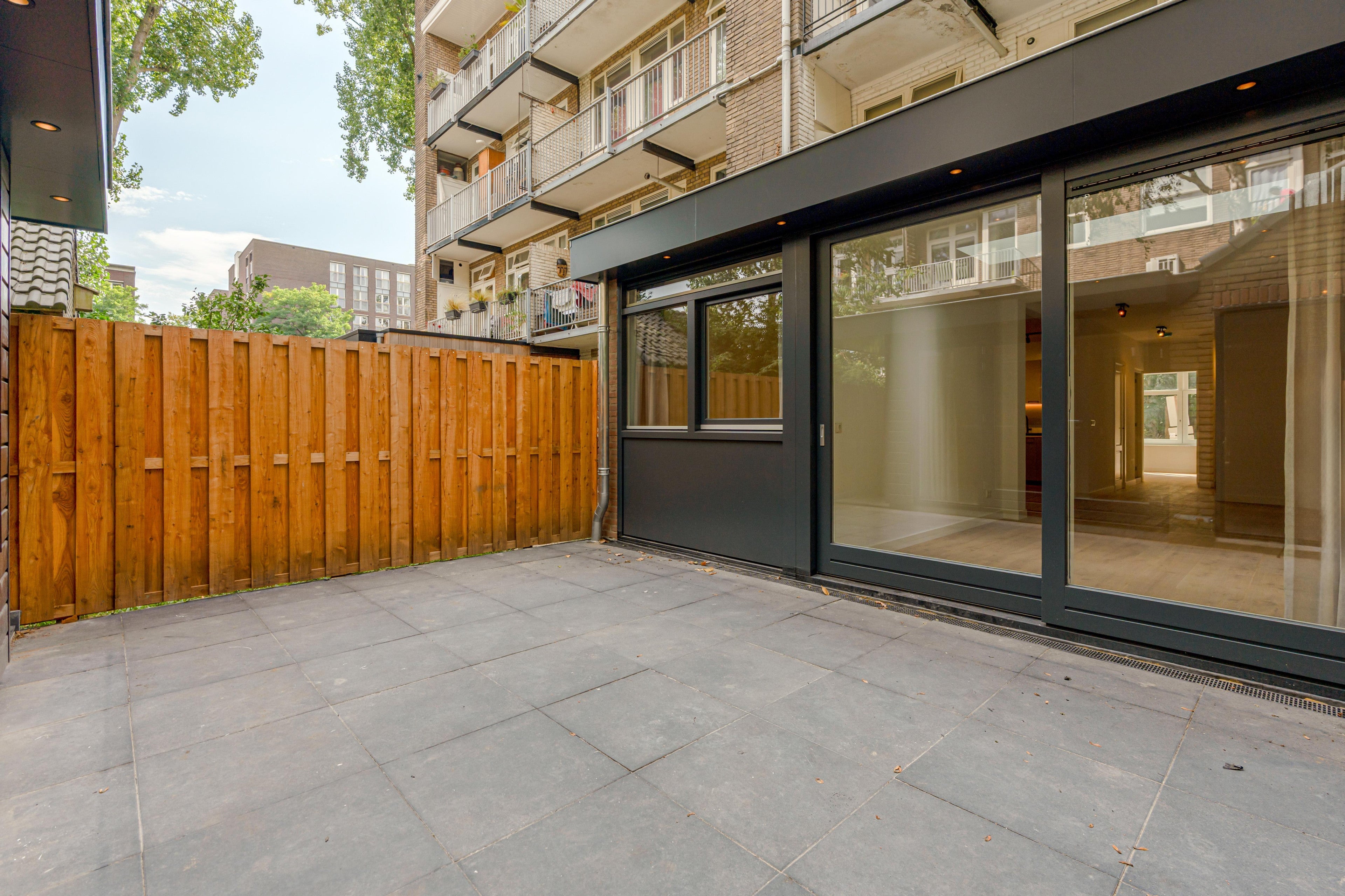 Woning te huur: Ferguutstraat, Amsterdam