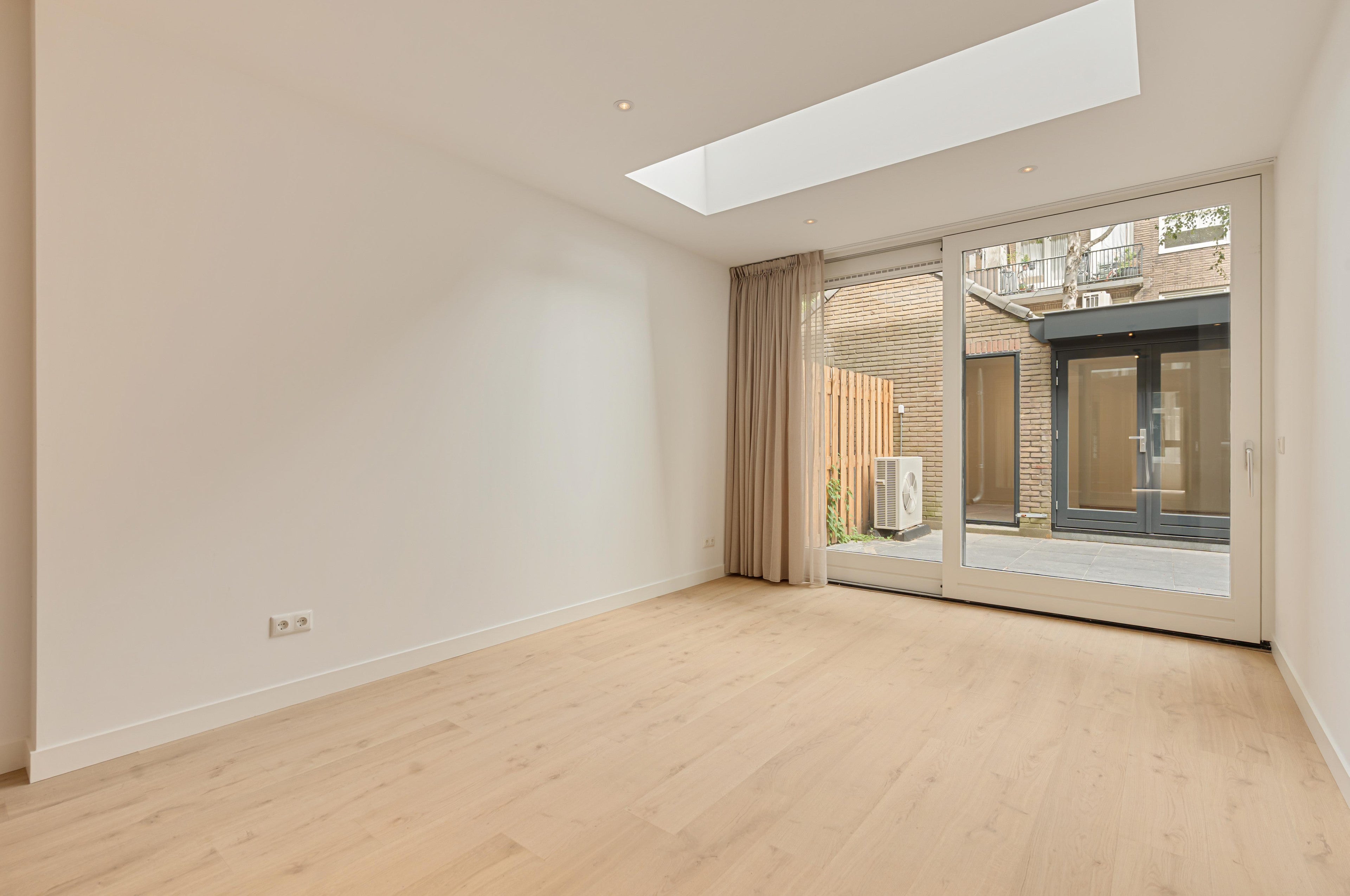 Woning te huur: Ferguutstraat, Amsterdam