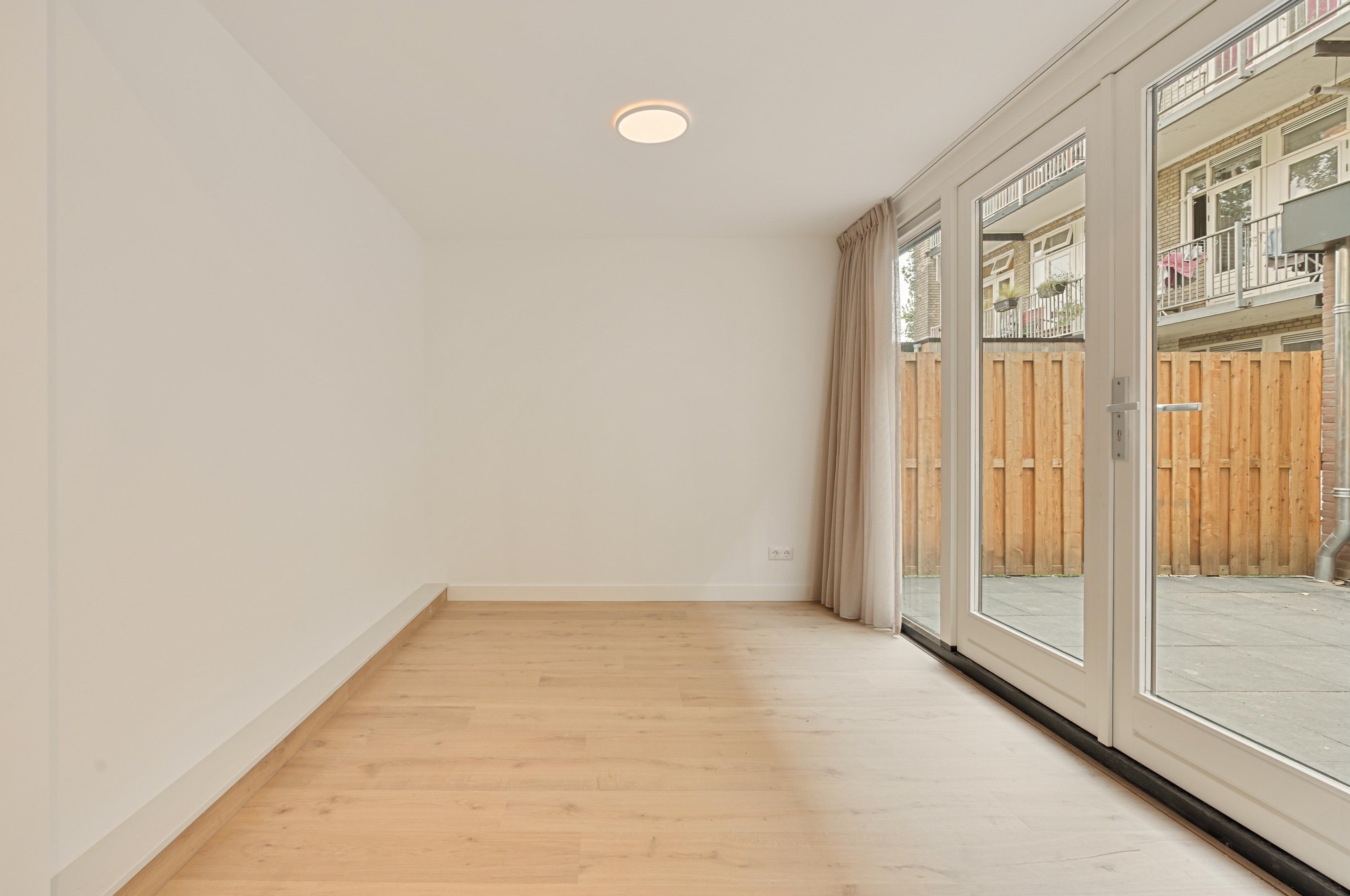 Woning te huur: Ferguutstraat, Amsterdam