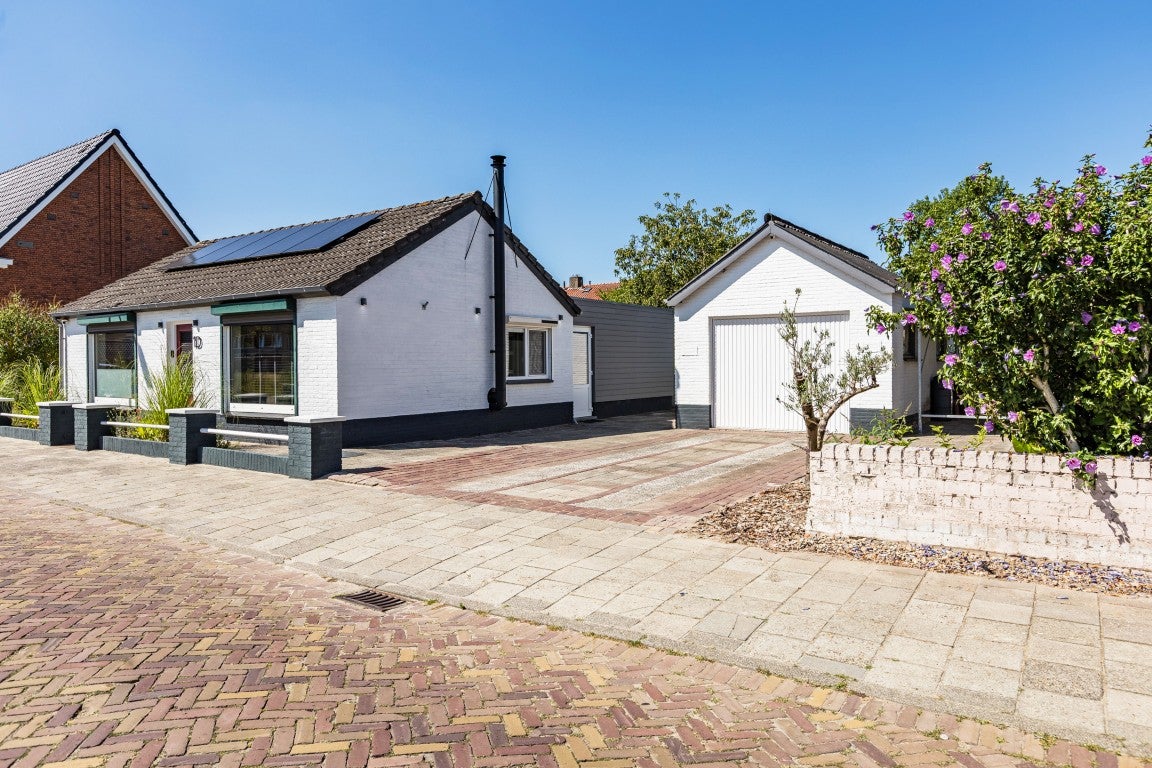 Huis Burg Moorsstraat 1 d in Hoogerheide