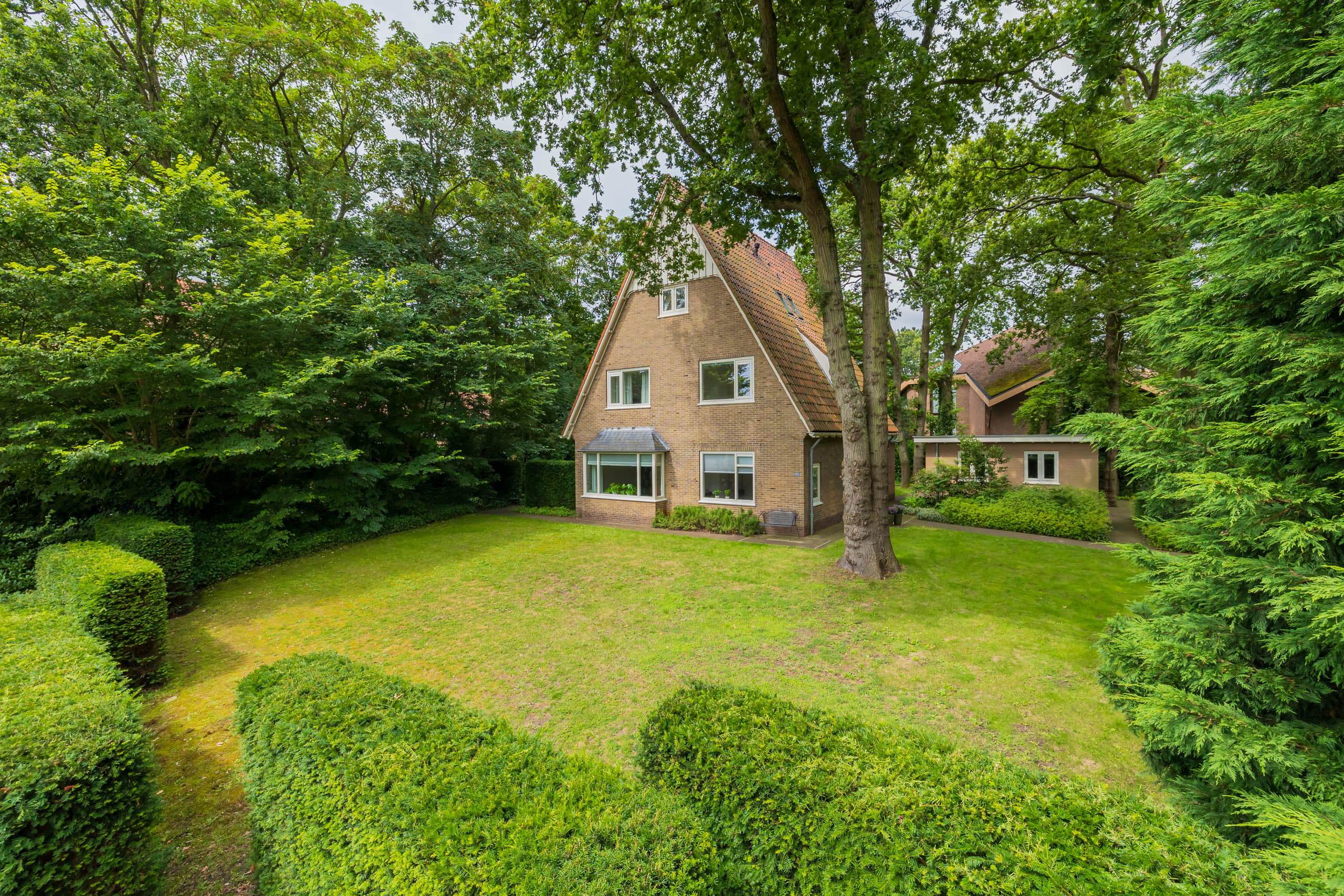 Huis Rijksstraatweg 83 in Bennebroek
