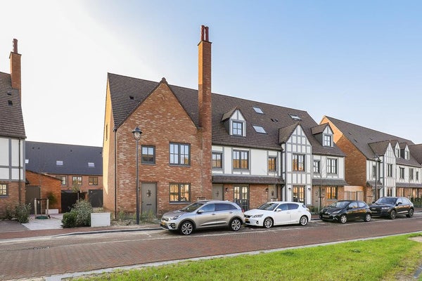 House John Miltonlaan 37 in Hoofddorp