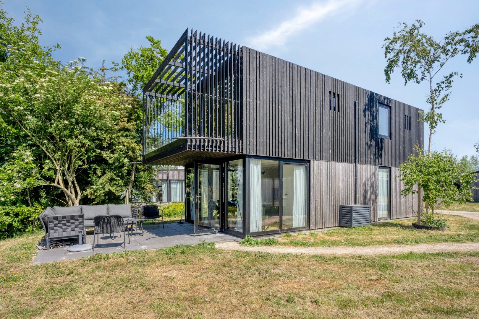 Huis Buitengronden 7 in Zwartewaal