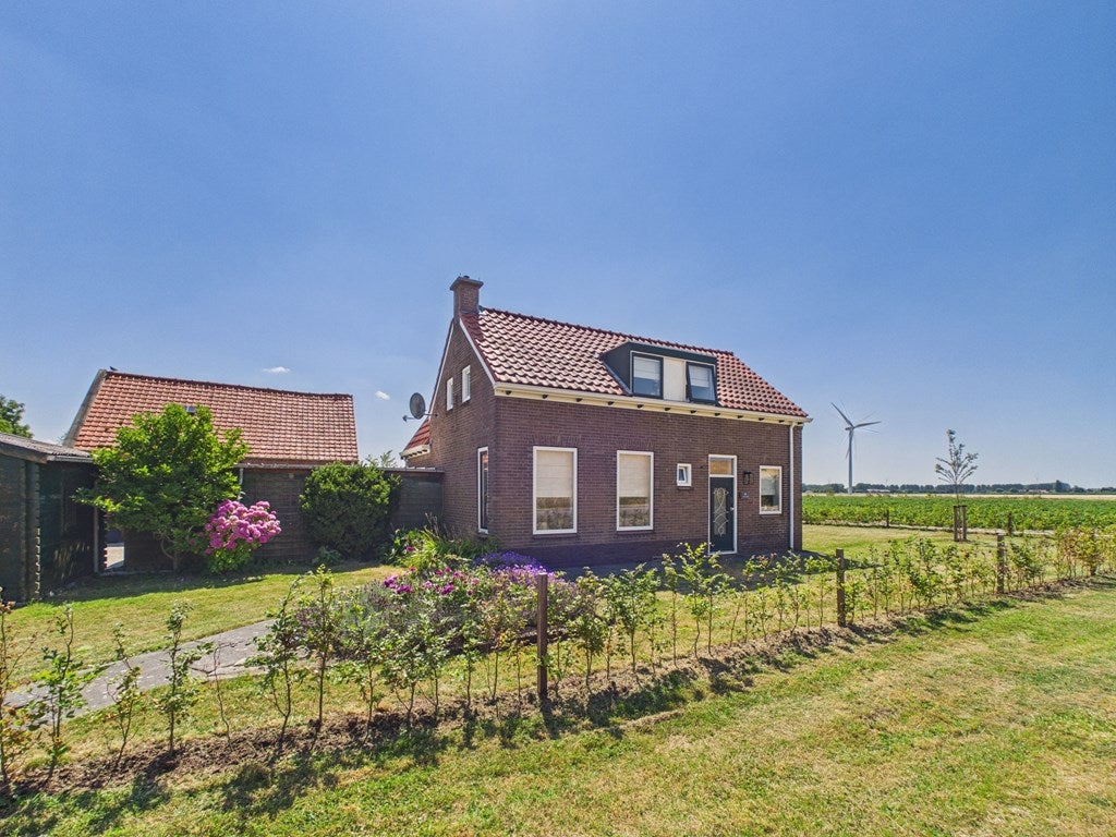 Huis Westlangeweg 14 in Hoofdplaat