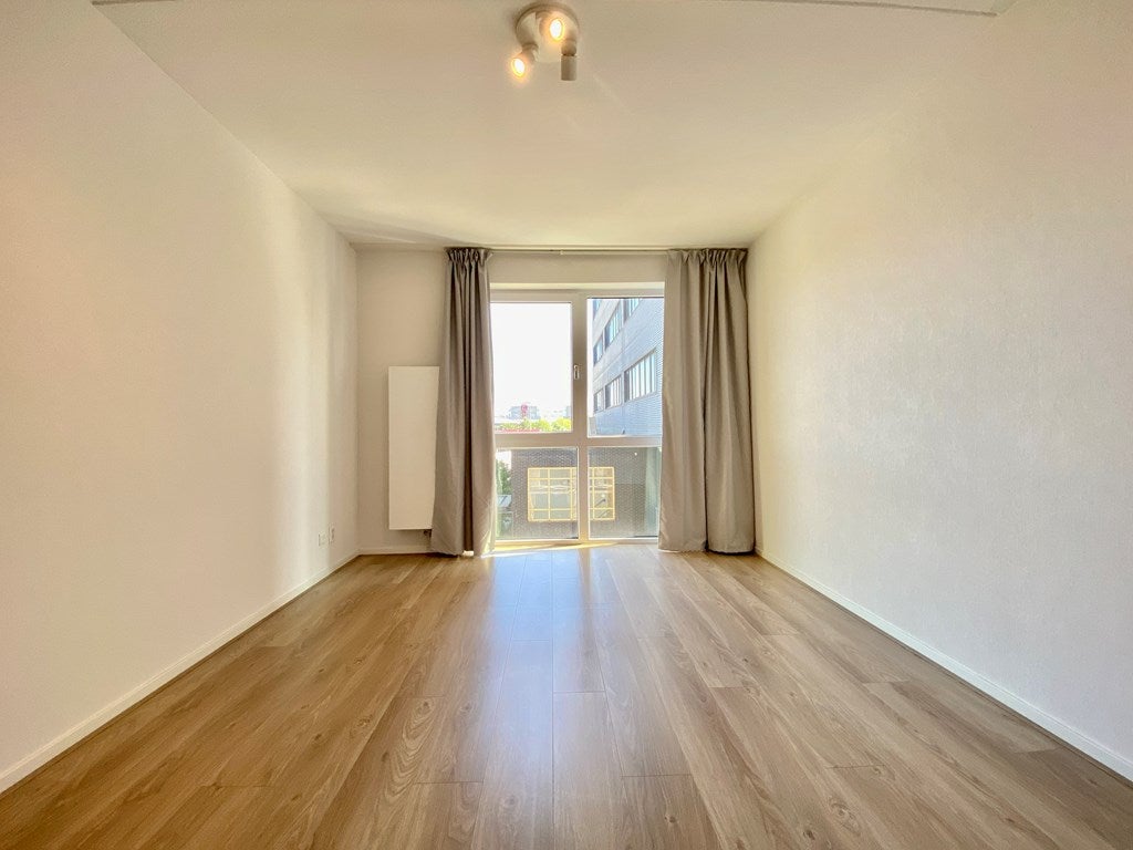 Studio te huur: Laakweg 21Z, 'S-Gravenhage
